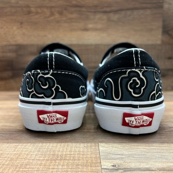Vans Slip-On Shoes with Tiger and Floral Design - Picture 5 of 9
